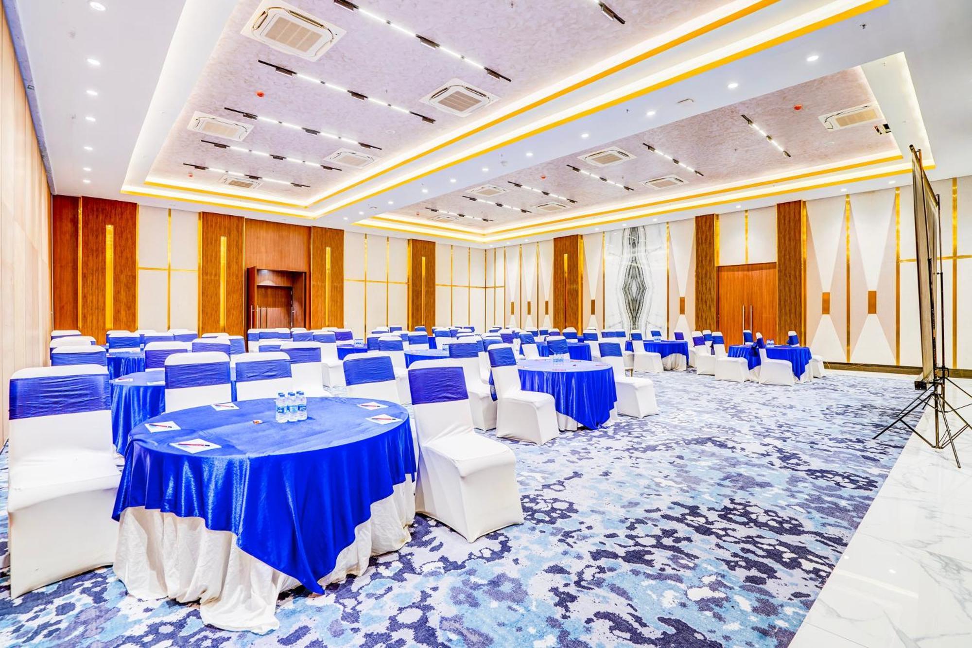 Sunday Hotels And Residences غورغاون المظهر الخارجي الصورة