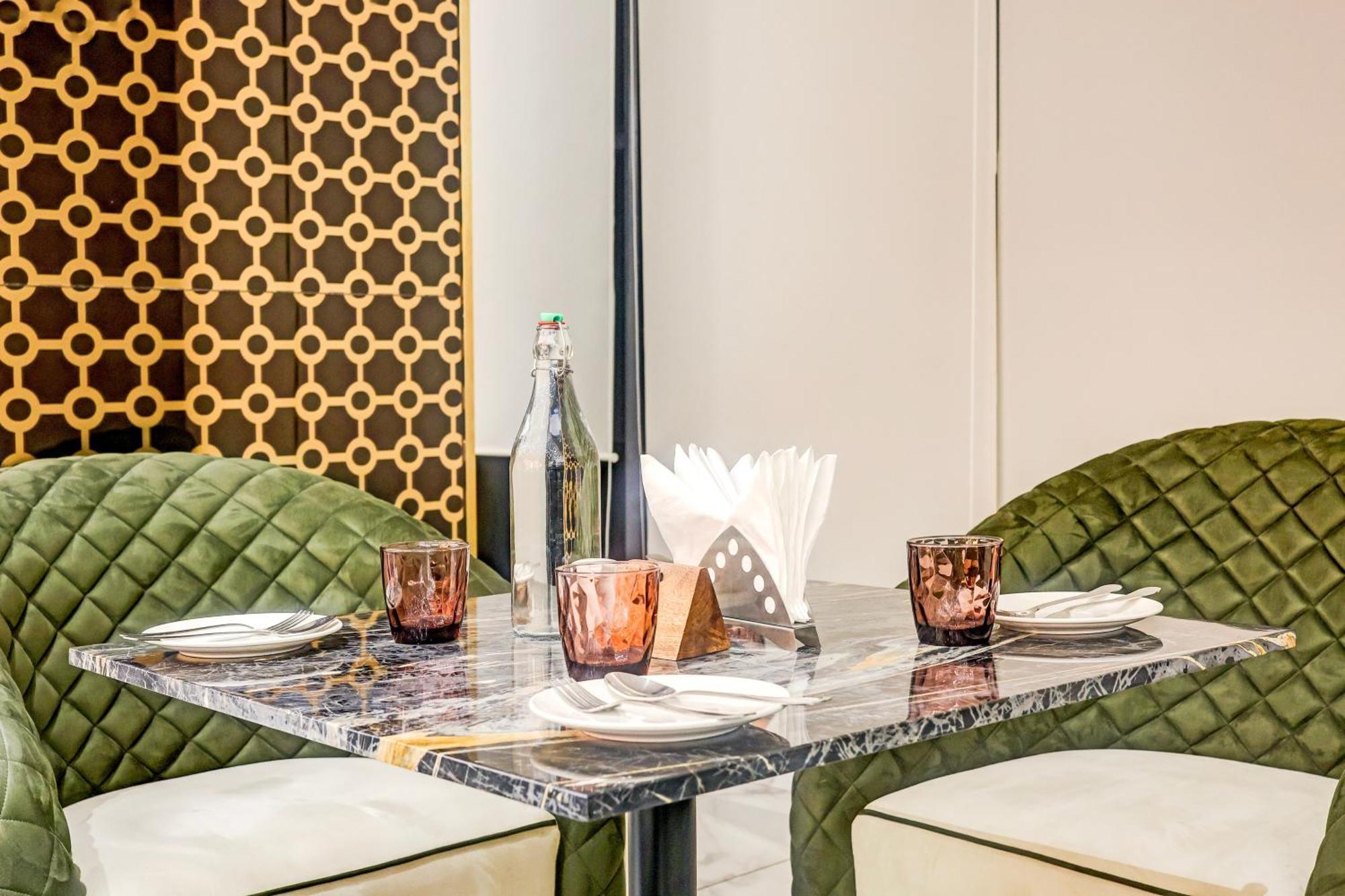 Sunday Hotels And Residences غورغاون المظهر الخارجي الصورة